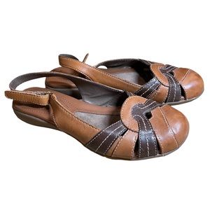 Natural Soul Leather Sandals.  Size 6